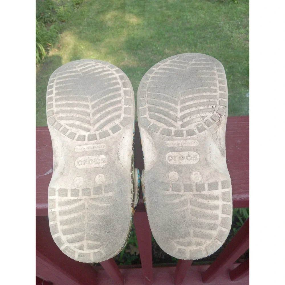 Crocs Kids Far Out Tropical Animal Safari Clog J2 Sandals Shoes Sz 2